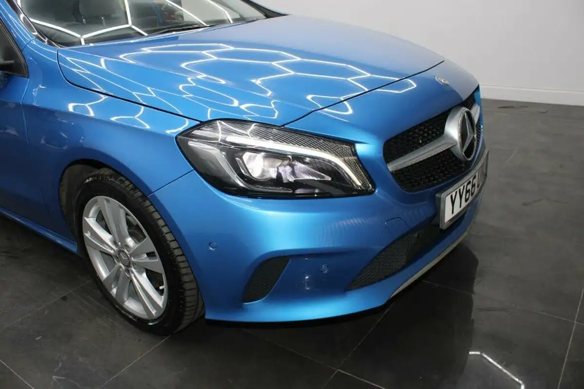 2016-mercedes-benz-a-class-21d-a200d-sport-premiumss-7g-dct-big-10