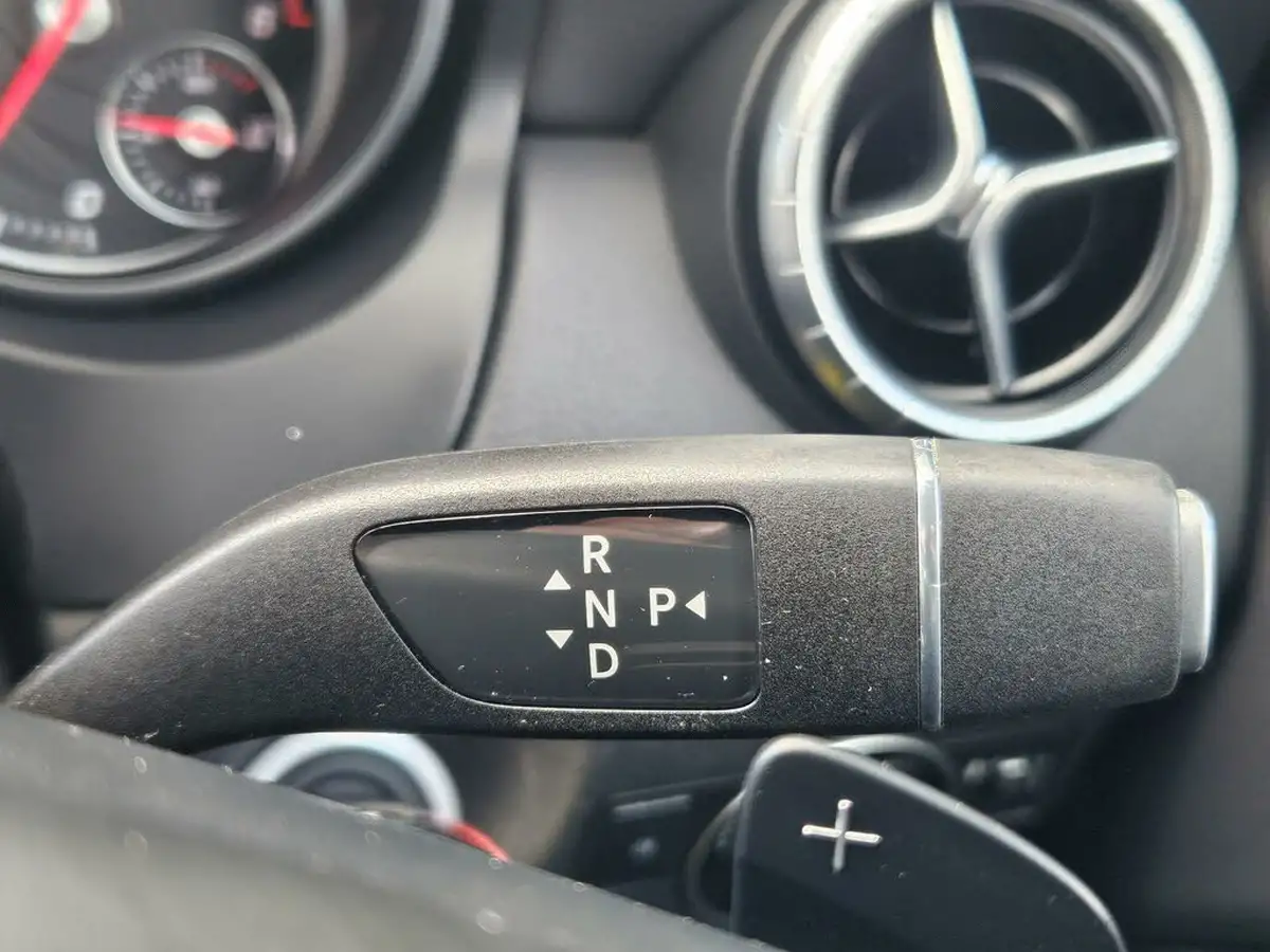 2017-mercedes-benz-cla-21d-cla-220-sport-coupe-4d-big-3