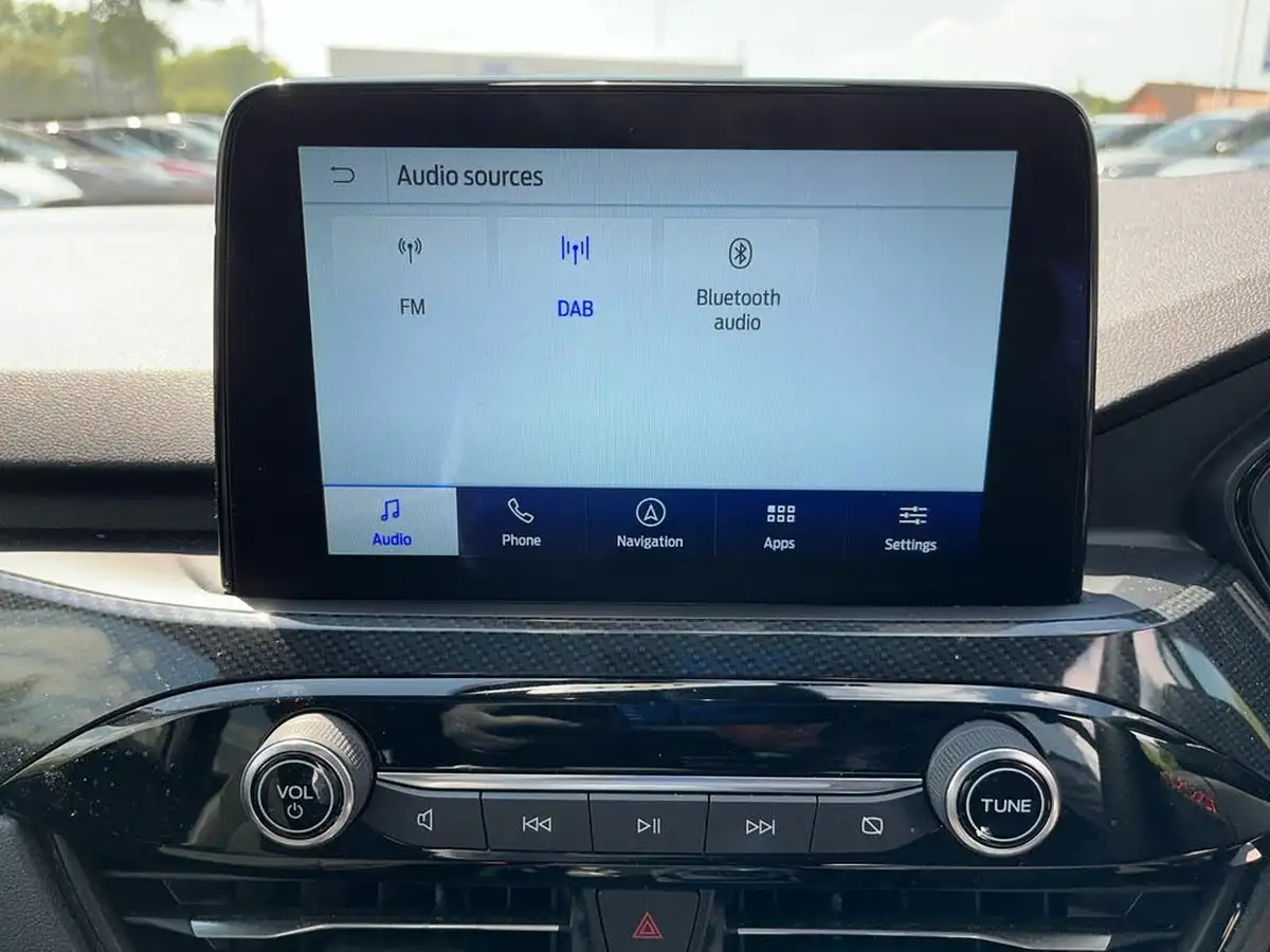 2023-ford-kuga-big-25