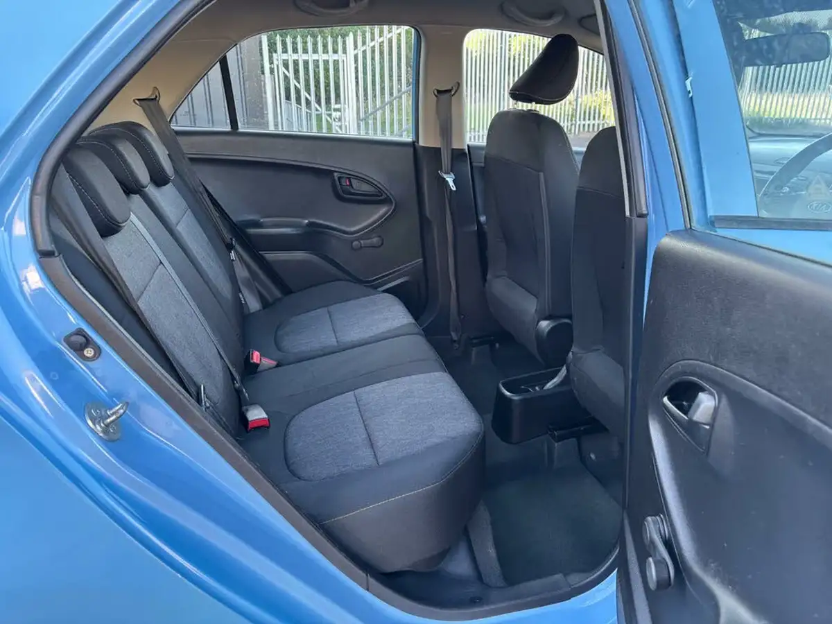 2012-kia-picanto-10-picanto-1-5d-big-18