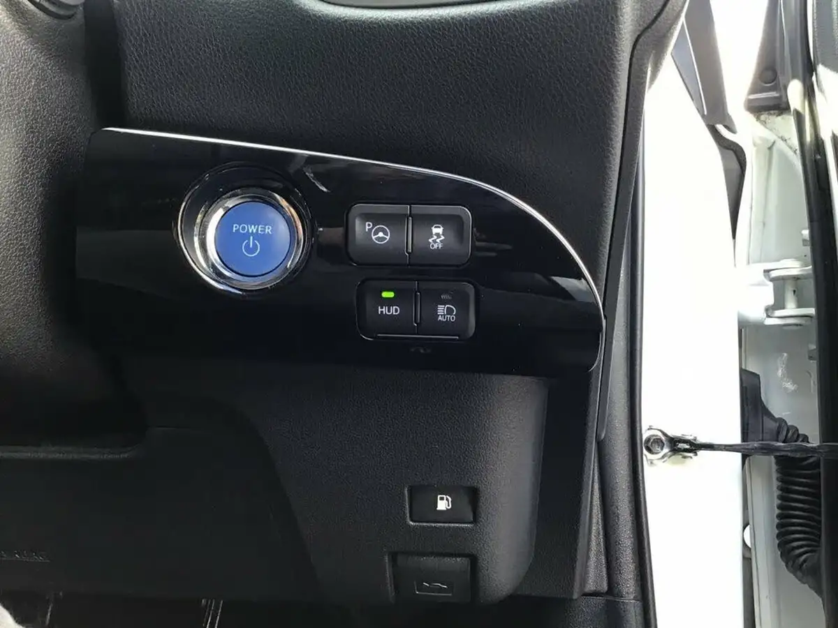2021-toyota-prius-18-vvt-i-business-edition-plus-cvt-big-30