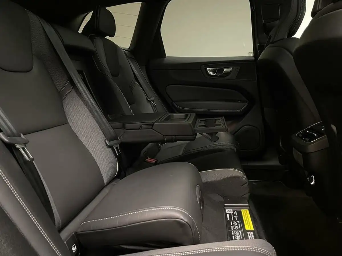 2020-volvo-xc60-20td-b5-r-design-pro-big-30