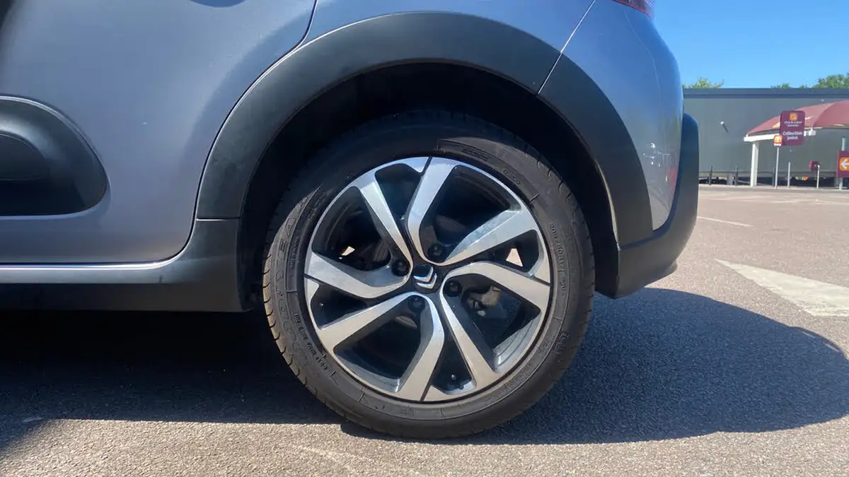2023-citroen-c3-12-puretech-shine-plus-110ps-ss-eat6-big-14