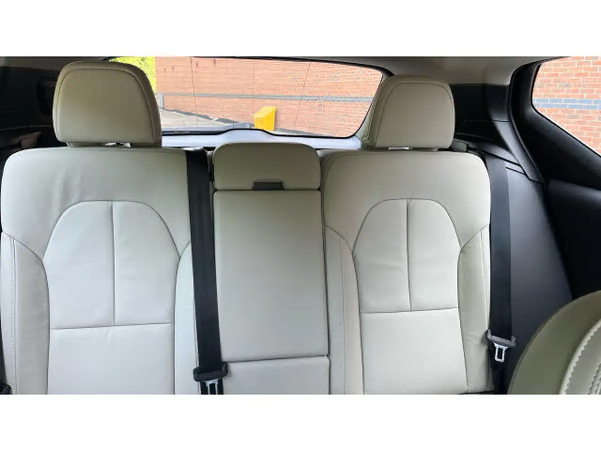 2021-volvo-xc40-20-b4-inscription-pro-194bhp-auto-big-36