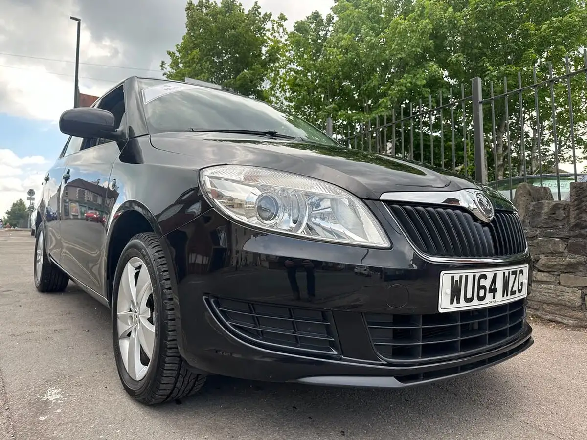 2014-skoda-fabia-12-se-12v-69ps-hatchback-1198cc-big-0