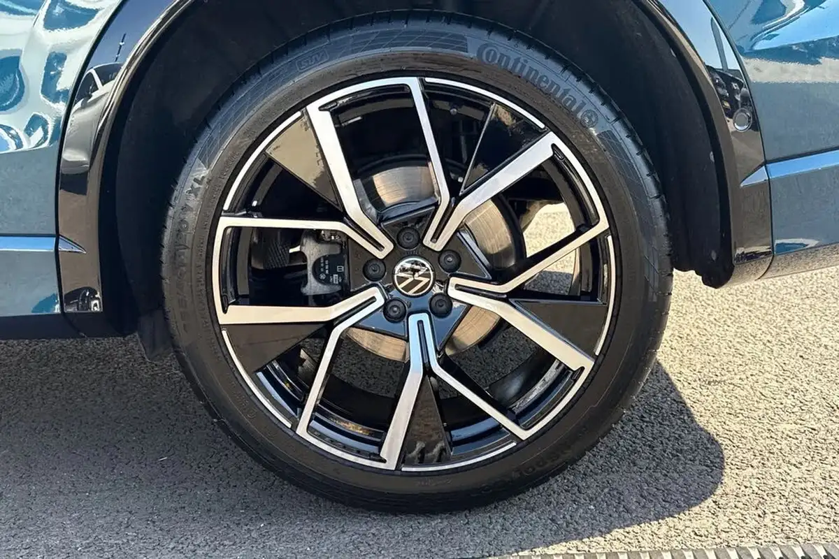 2024-volkswagen-tiguan-15-etsi-r-line-big-9