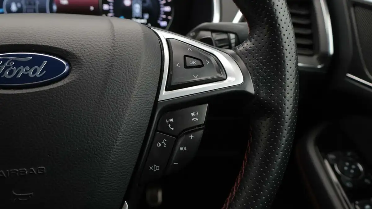 2021-ford-s-max-20-st-line-big-26