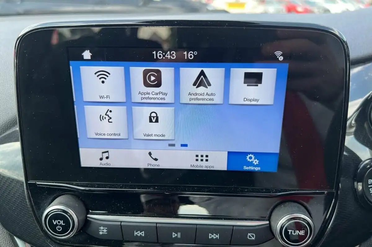 2018-ford-fiesta-big-36