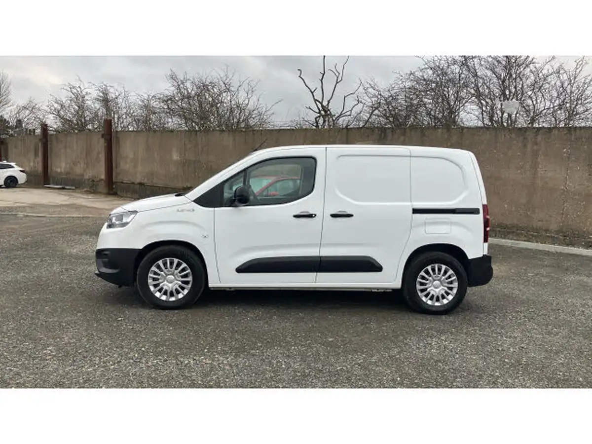 2021-toyota-proace-city-e-icon-big-16
