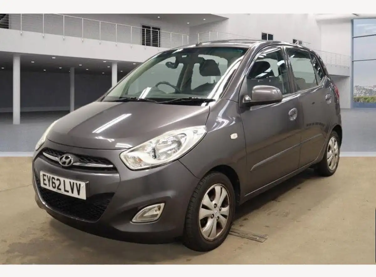 2012-hyundai-i10-12-active-big-1
