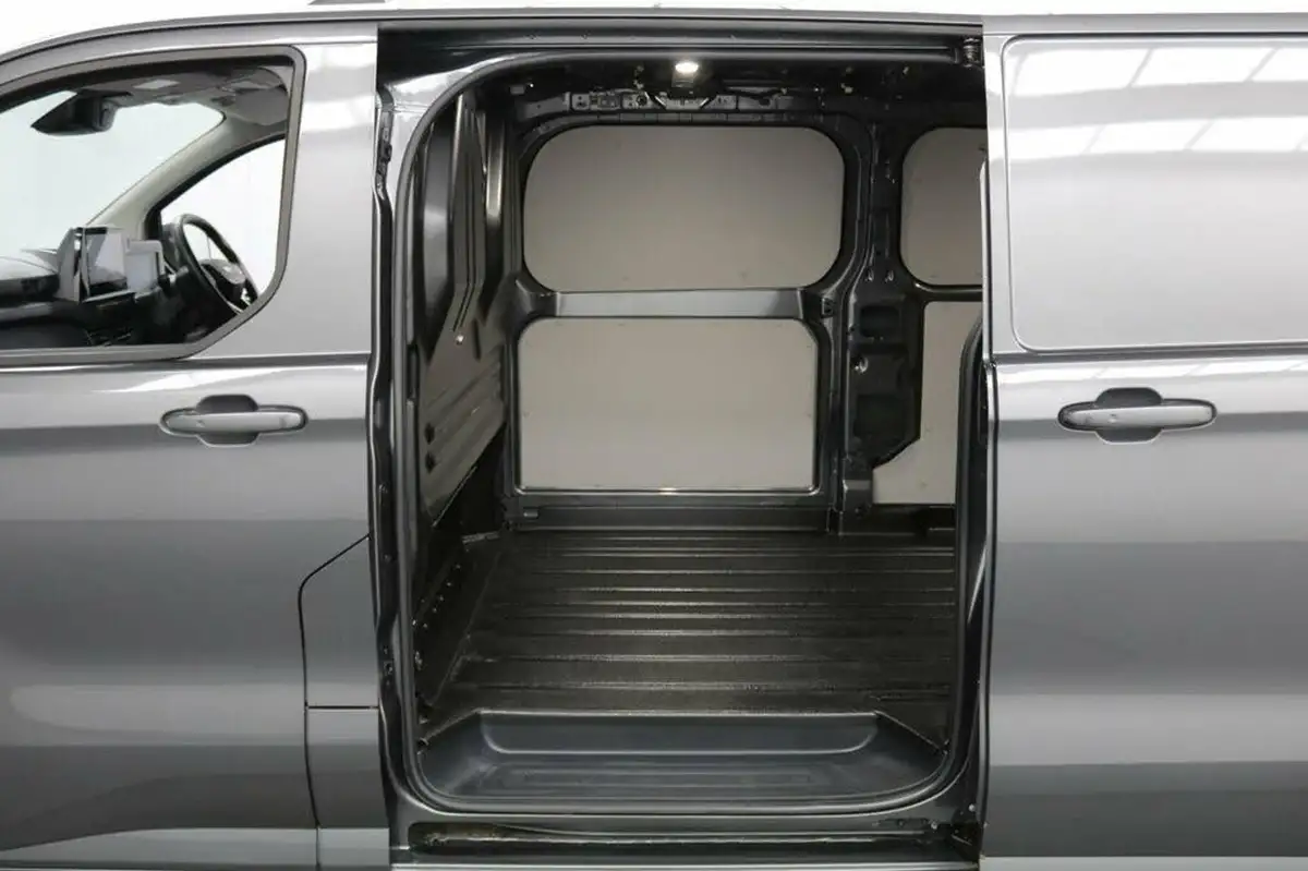 2024-ford-transit-custom-20tdci-320-l2h1-limited-136pseu6e-panel-van-1996cc-auto-big-11