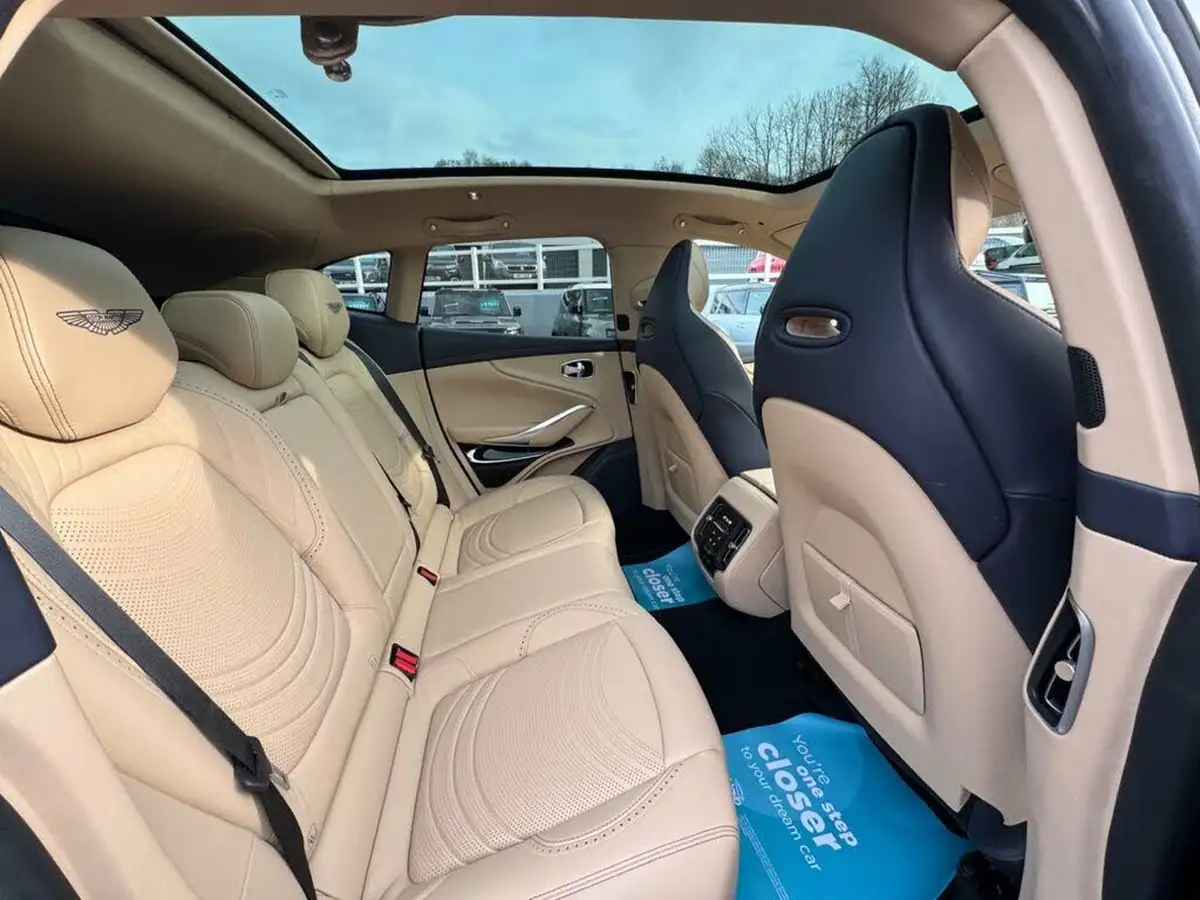 2022-aston-martin-dbx-40-v8-big-7