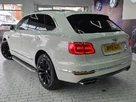 2019-bentley-bentayga-40-v8-small-32