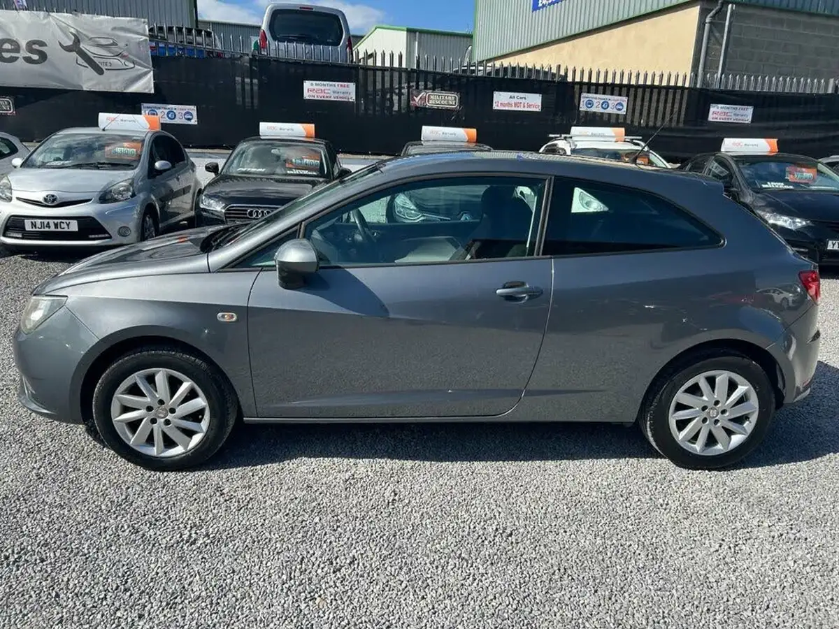 2013-seat-ibiza-14-se-sportcoupe-hatchback-3d-big-10