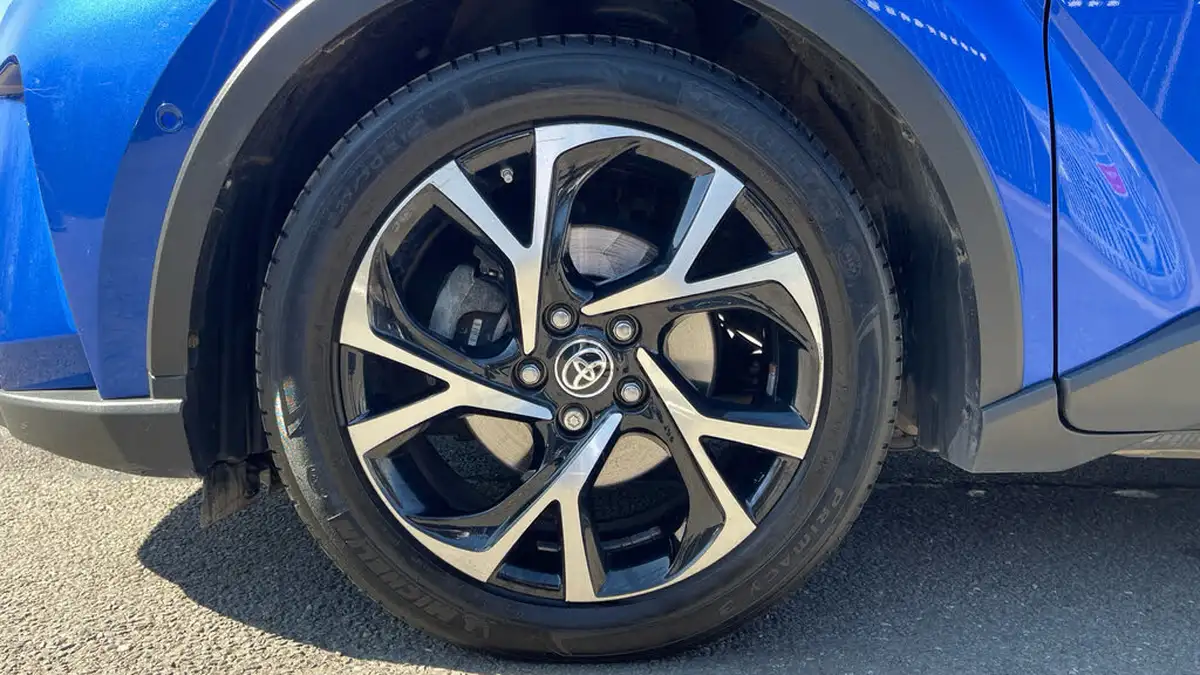 2020-toyota-c-hr-18-vvt-i-design-big-16
