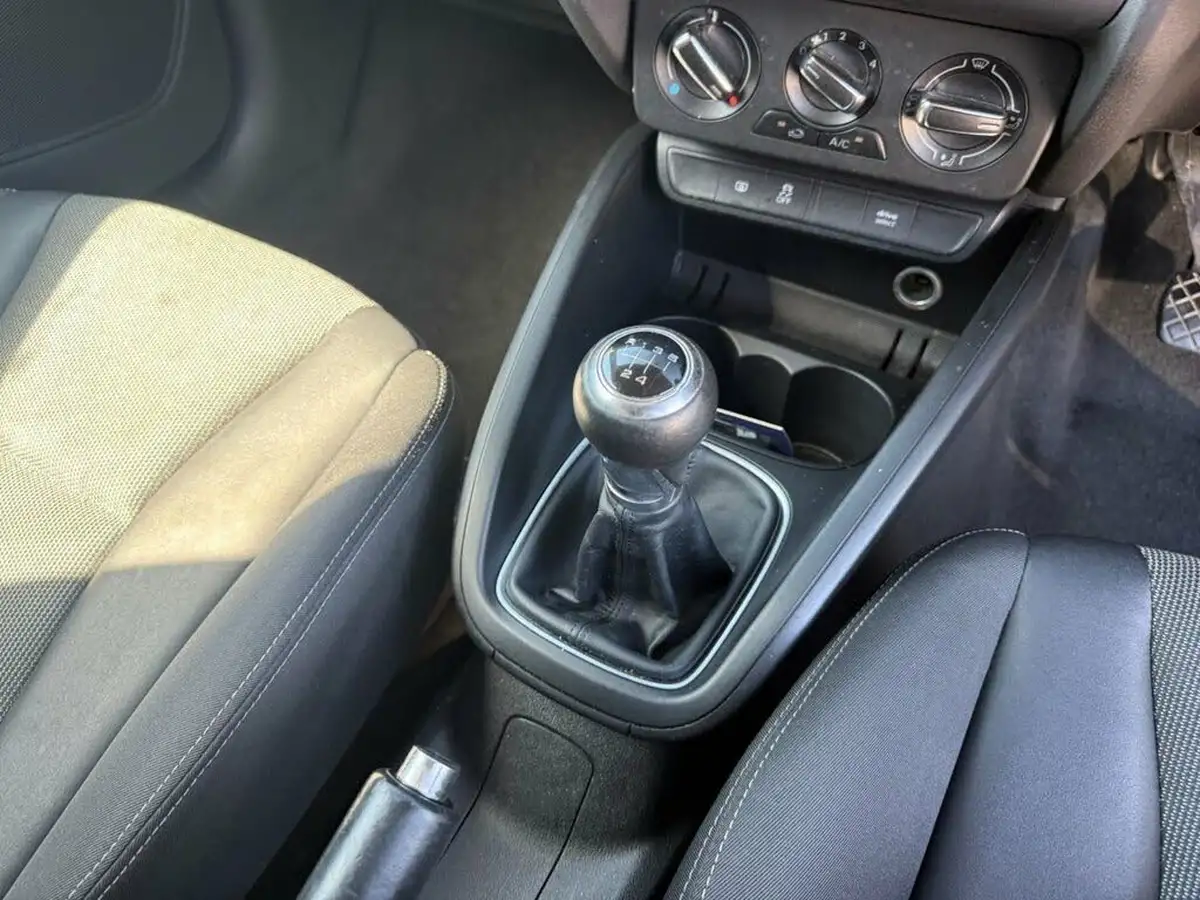2015-audi-a1-16tdi-sport-hatchback-3d-big-38