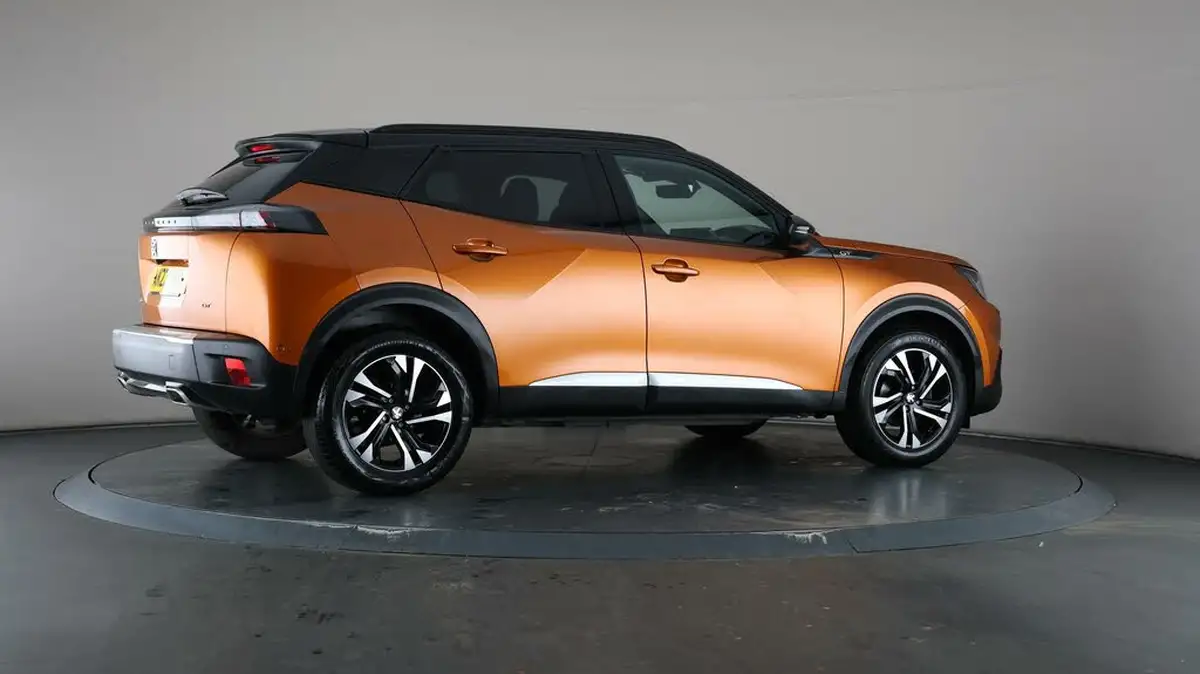 2022-peugeot-2008-suv-12-puretech-gt-big-65