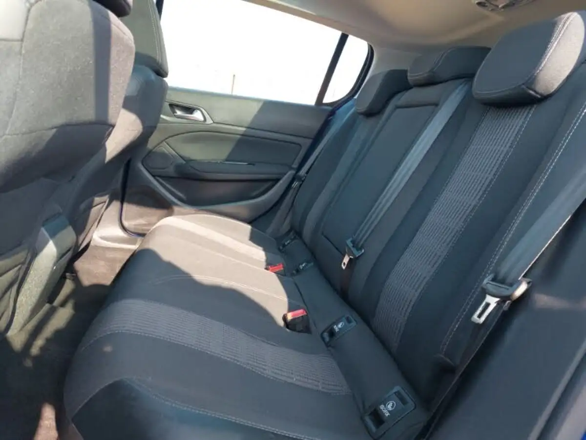 2019-peugeot-308-12-puretech-allure-130bhp-big-5