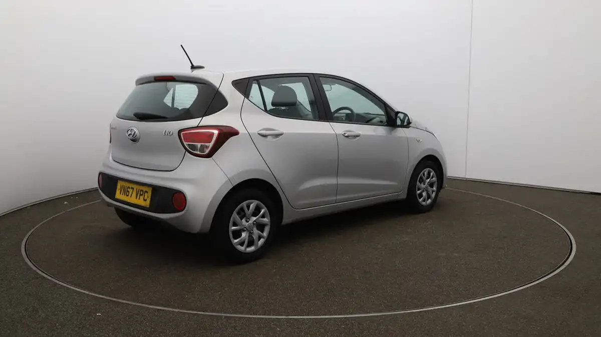2017-hyundai-i10-12-se-big-52
