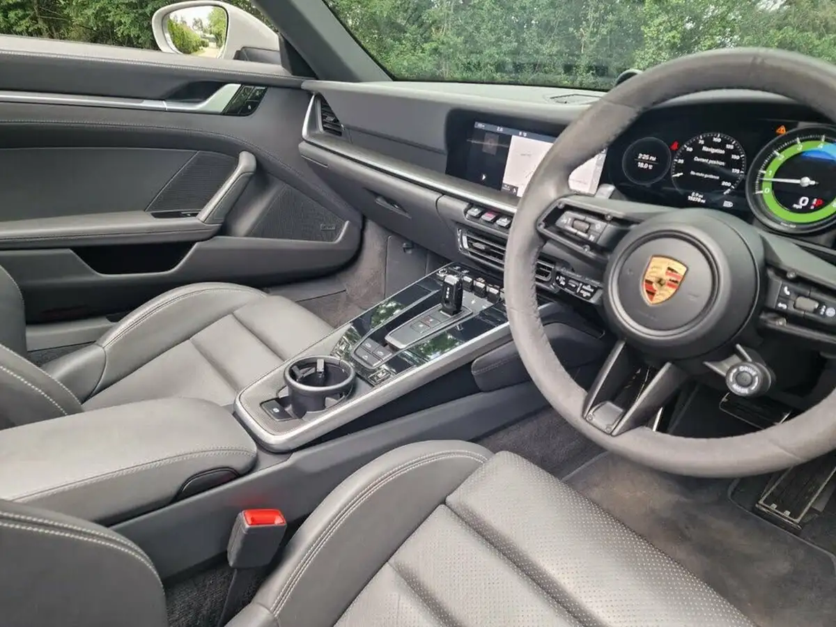 2019-porsche-911-30-carrera-s-450ps-coupe-pdk-big-24