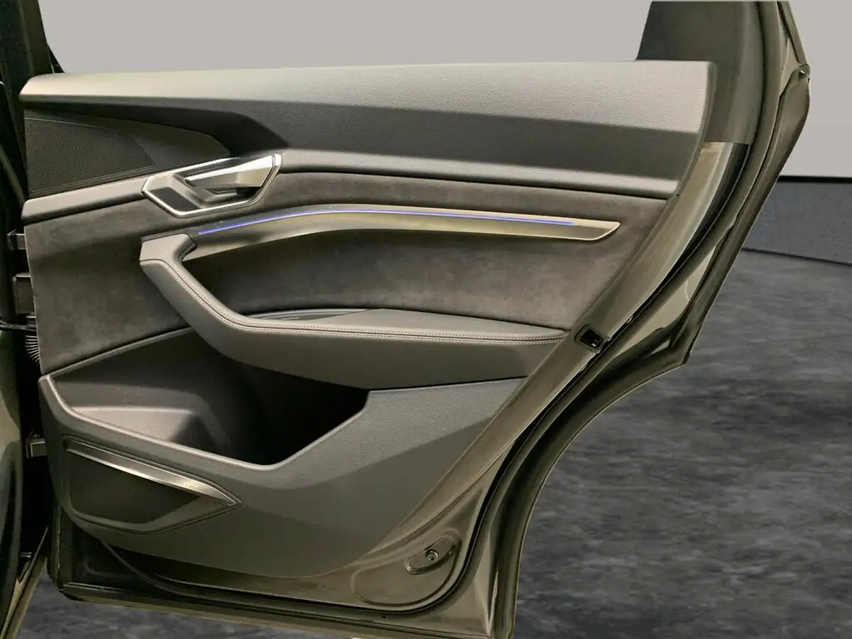 2021-audi-e-tron-50e-vorsprung-station-wagon-big-38