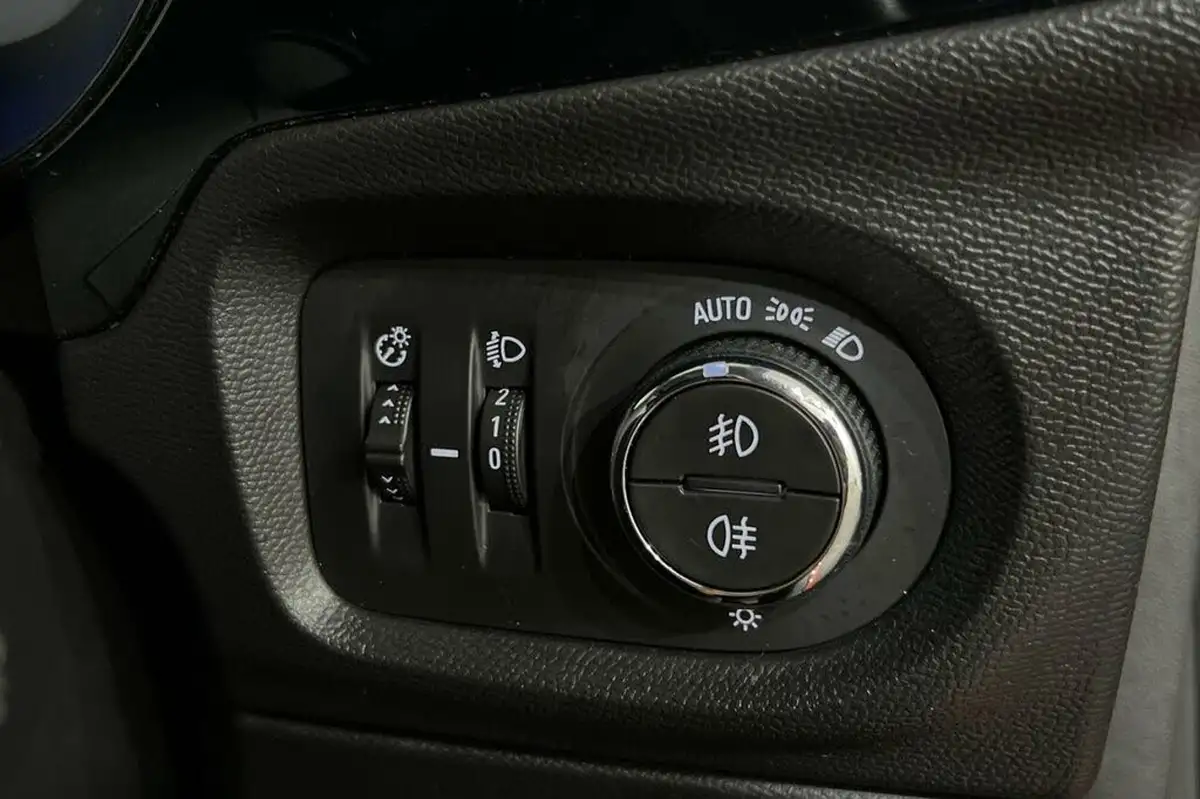 2021-vauxhall-corsa-12-turbo-elite-auto-big-37