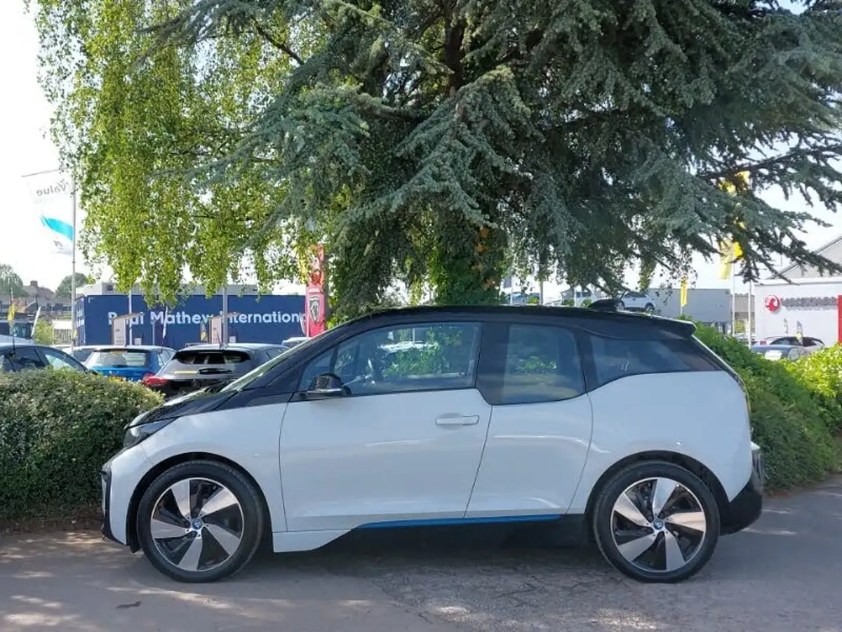 2022-bmw-i3-e-120-ah-big-3