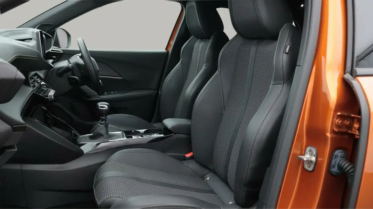 2020-peugeot-2008-suv-12-puretech-gt-line-big-14