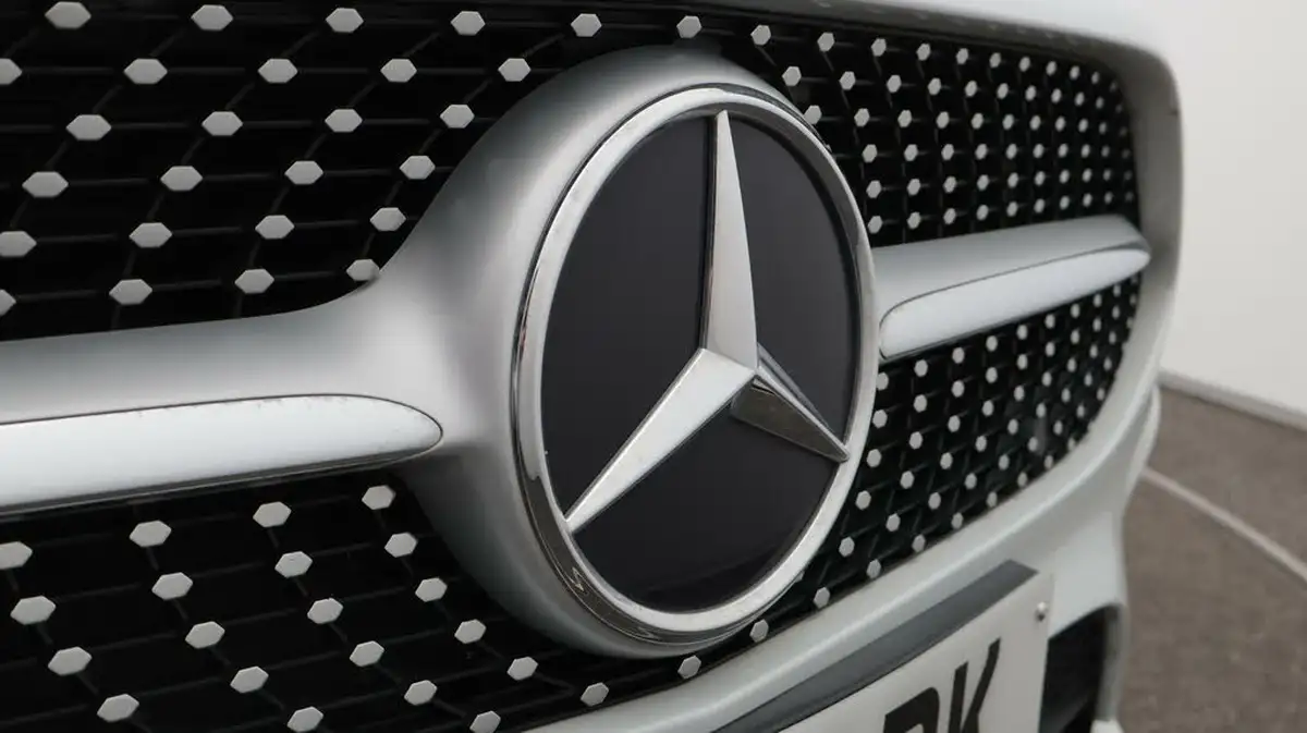 2021-mercedes-benz-a-class-13-a200-amg-line-executive-hatchback-5d-7g-dct-big-22
