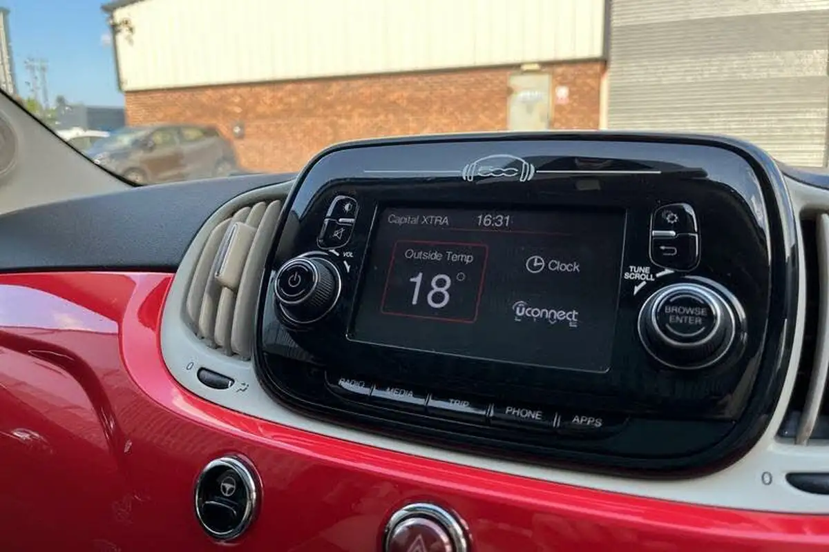 2018-fiat-500-12-lounge-big-31