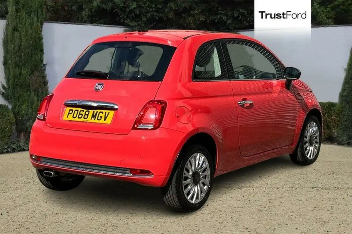 2018-fiat-500-12-lounge-big-3