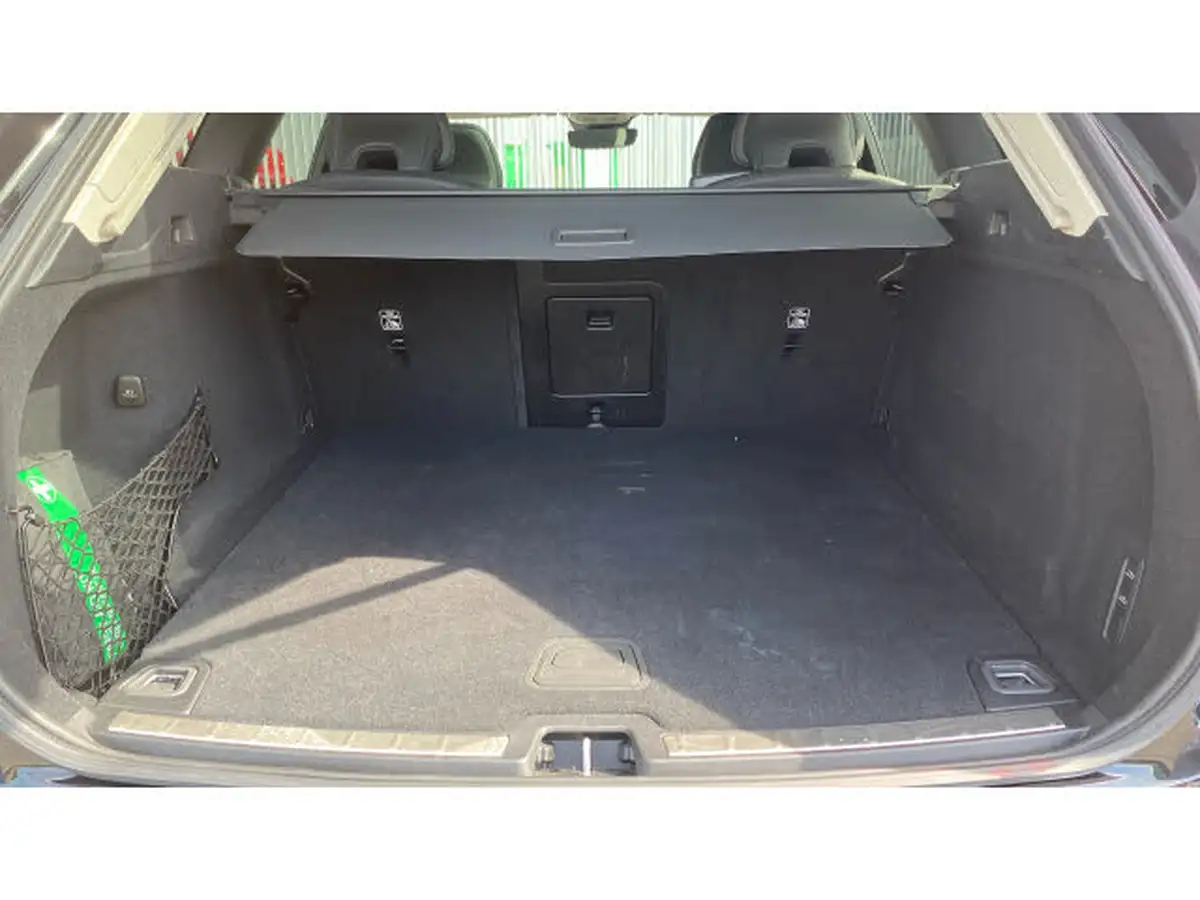 2024-volvo-xc60-20-b5-ultimate-big-16