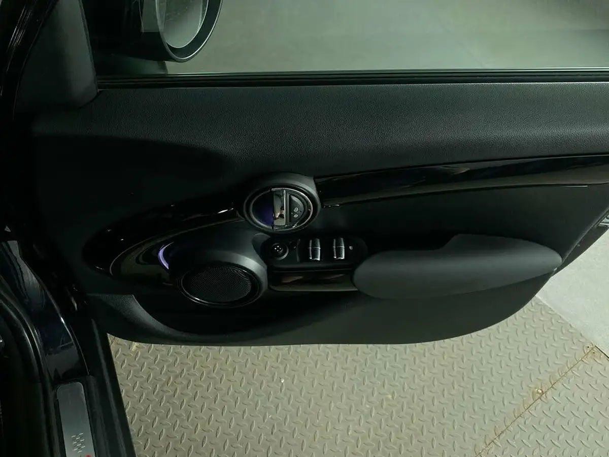 2022-mini-cooper-20-cooper-s-classic-premium-hatchback-5d-auto-big-26