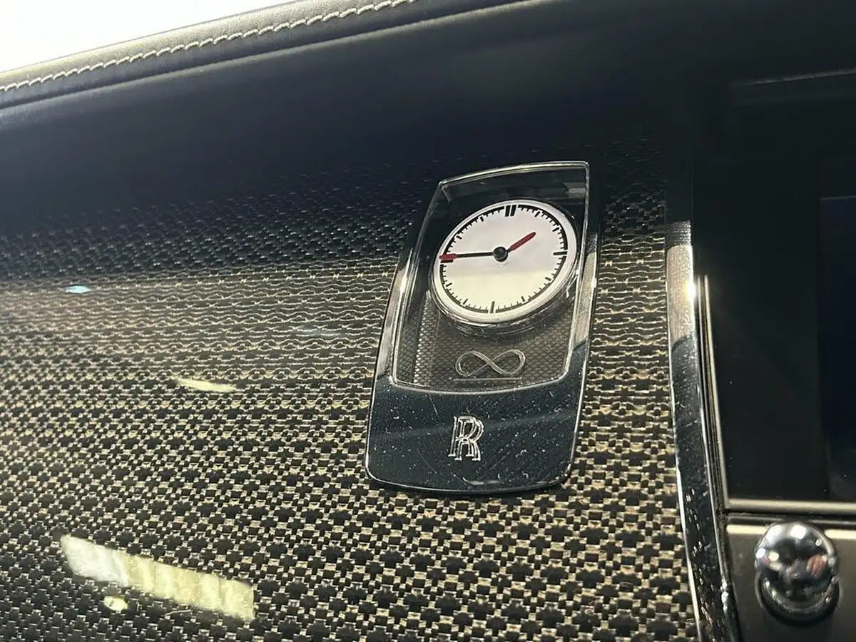 2018-rolls-royce-wraith-66-big-54