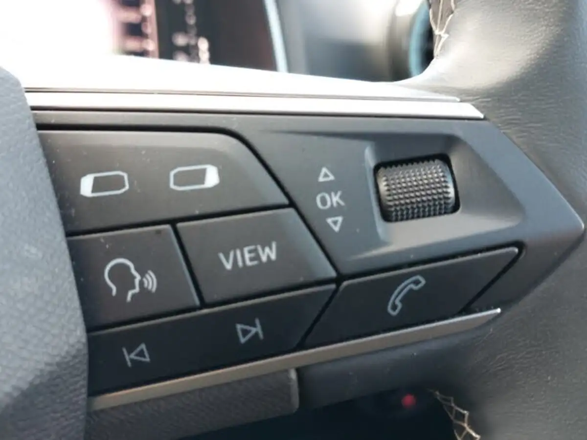 2024-seat-arona-10-tsi-xperience-lux-115ps-big-14