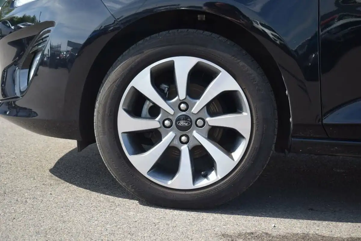 2021-ford-fiesta-10t-trend-100ps-5d-big-7