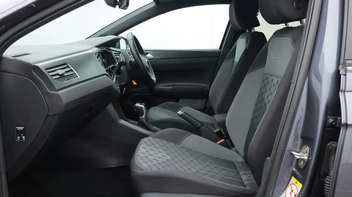 2022-volkswagen-polo-10-tsi-r-line-95ps-dsg-big-14