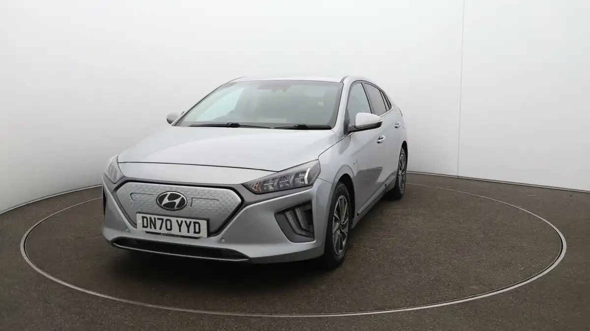 2020-hyundai-ioniq-e-premium-se-electric-100kw-big-39