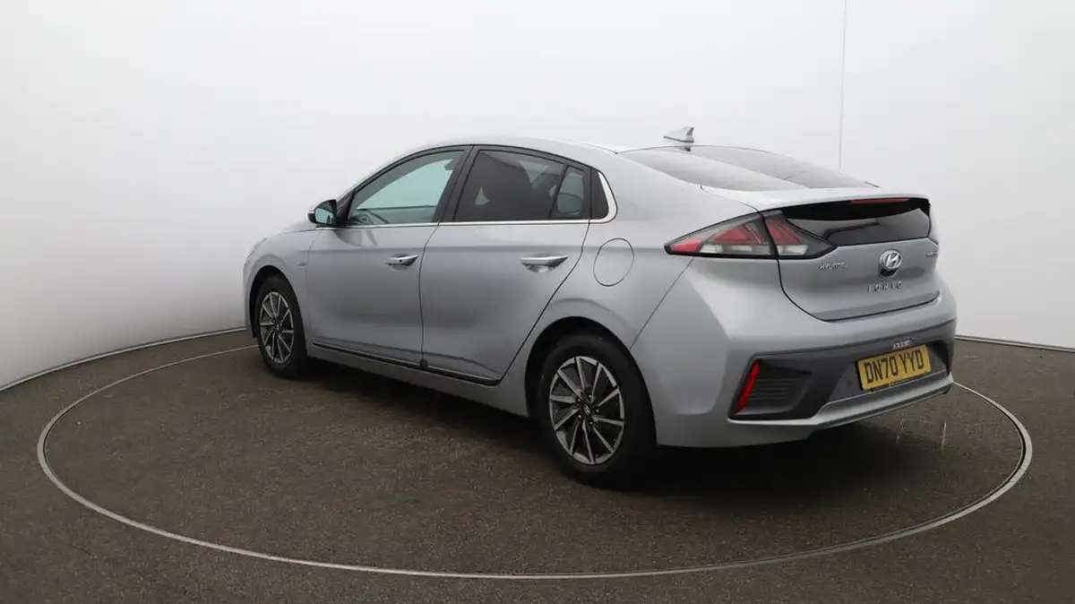 2020-hyundai-ioniq-e-premium-se-electric-100kw-big-63