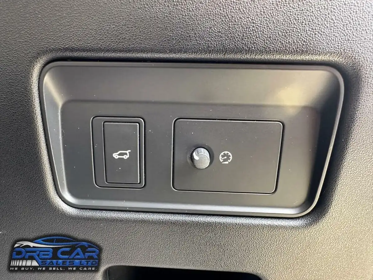 2020-land-rover-discovery-30-sd6-se-big-40