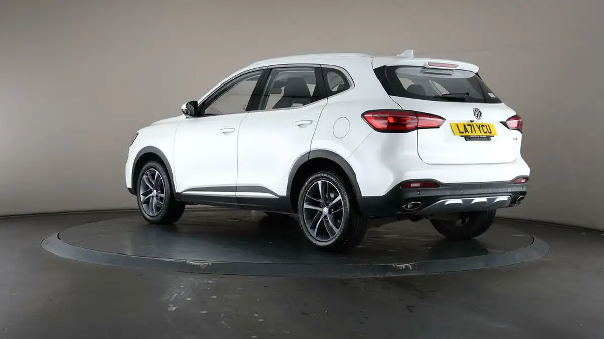 2022-mg-hs-15t-gdi-exclusive-162ps-big-72