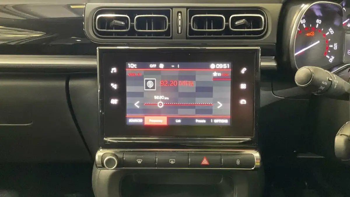 2018-citroen-c3-12-puretech-flair-82ps-big-10