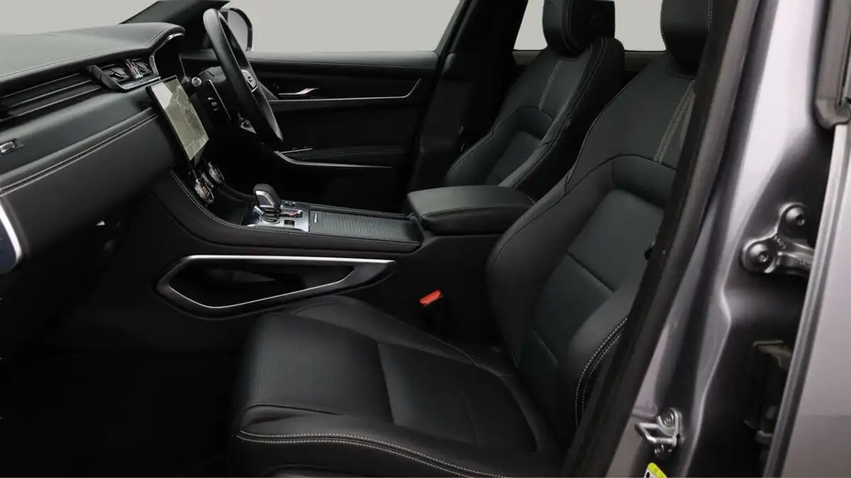 2022-jaguar-f-pace-20-p250-r-dynamic-black-big-13