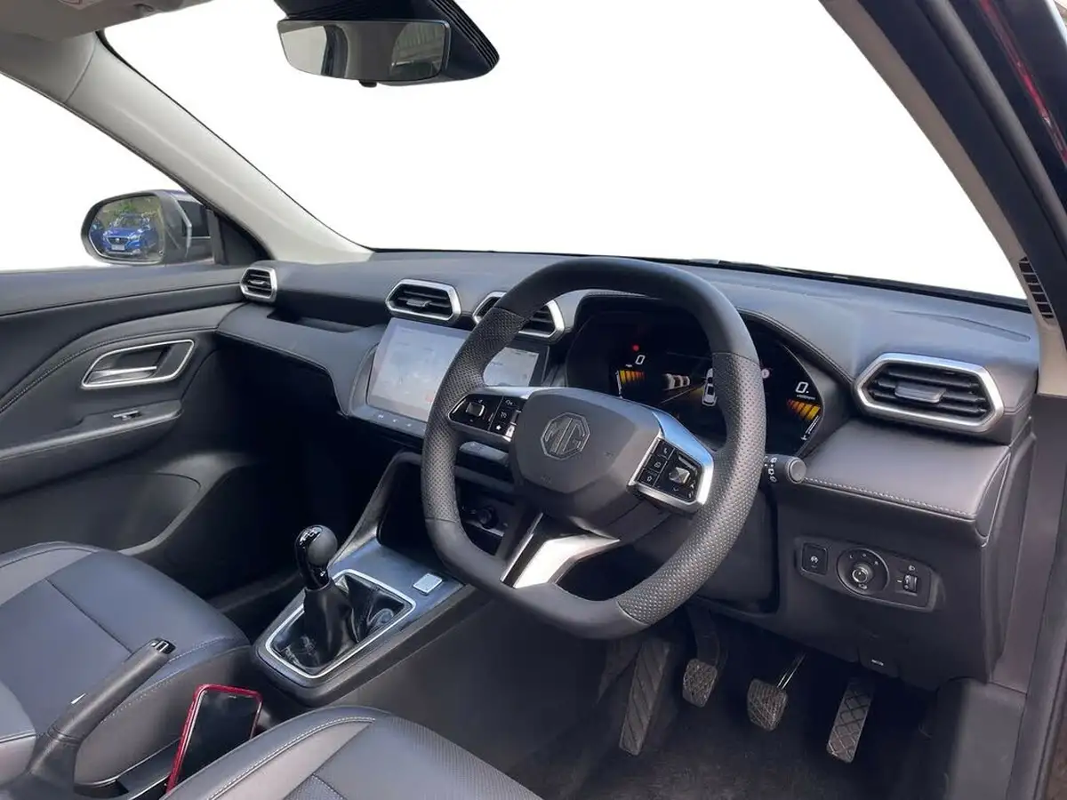 2025-mg-zs-suv-15-se-115ps-1495cc-big-14