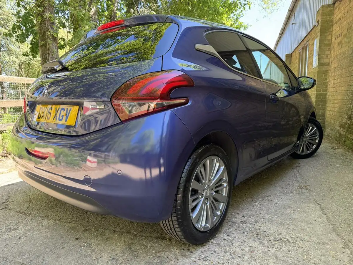 2016-peugeot-208-12-puretech-allure-82bhp-3d-big-20