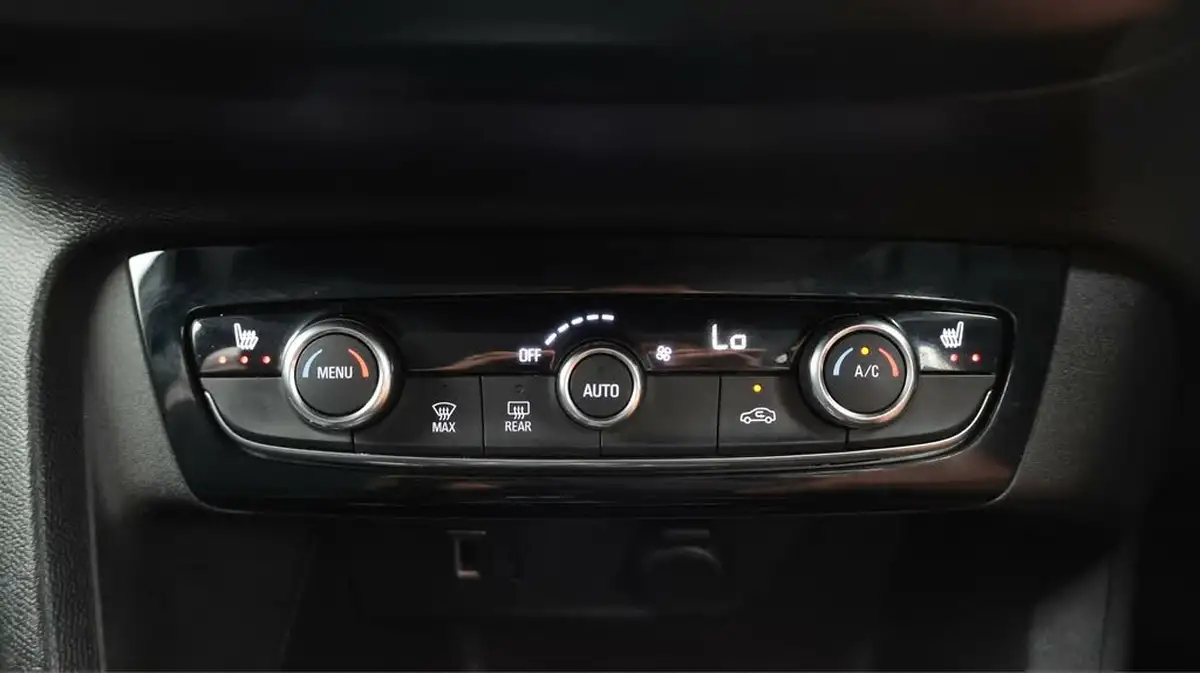 2020-vauxhall-corsa-12-turbo-elite-nav-premium-auto-big-12