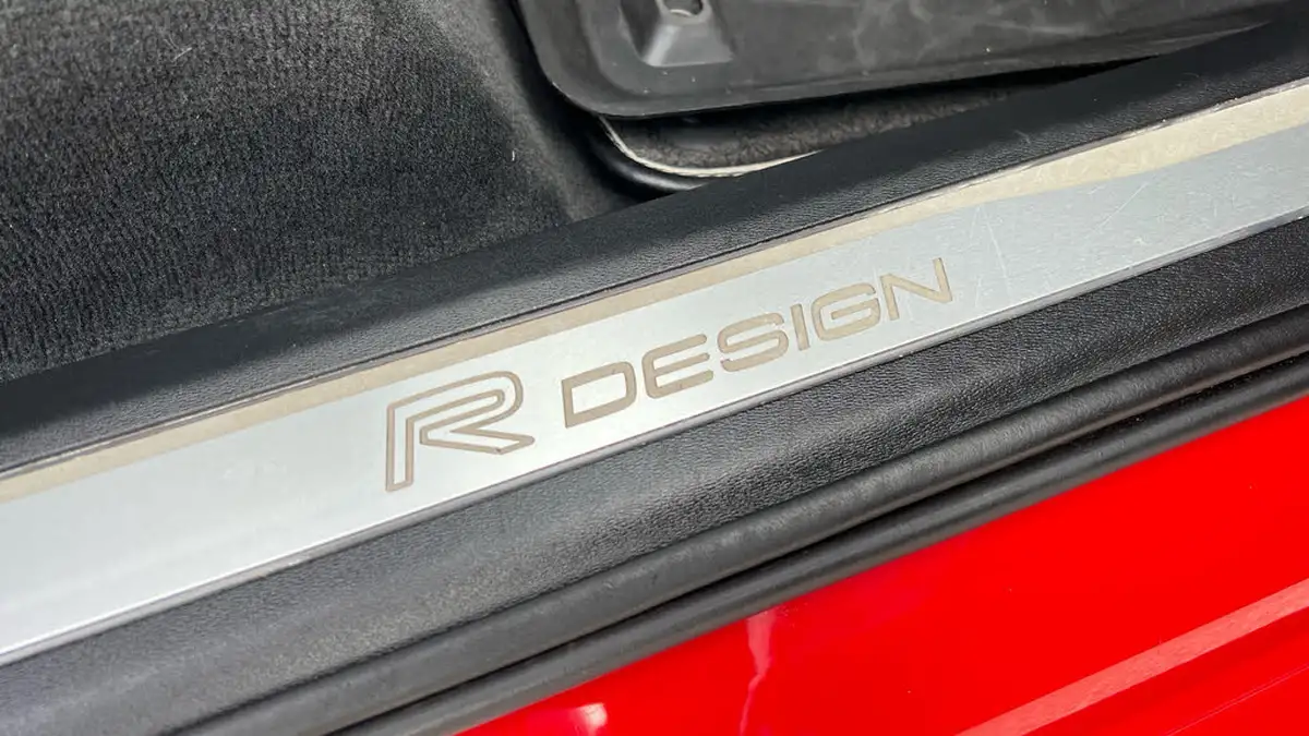 2017-volvo-xc90-20-t8-r-design-pro-twin-engine-big-15