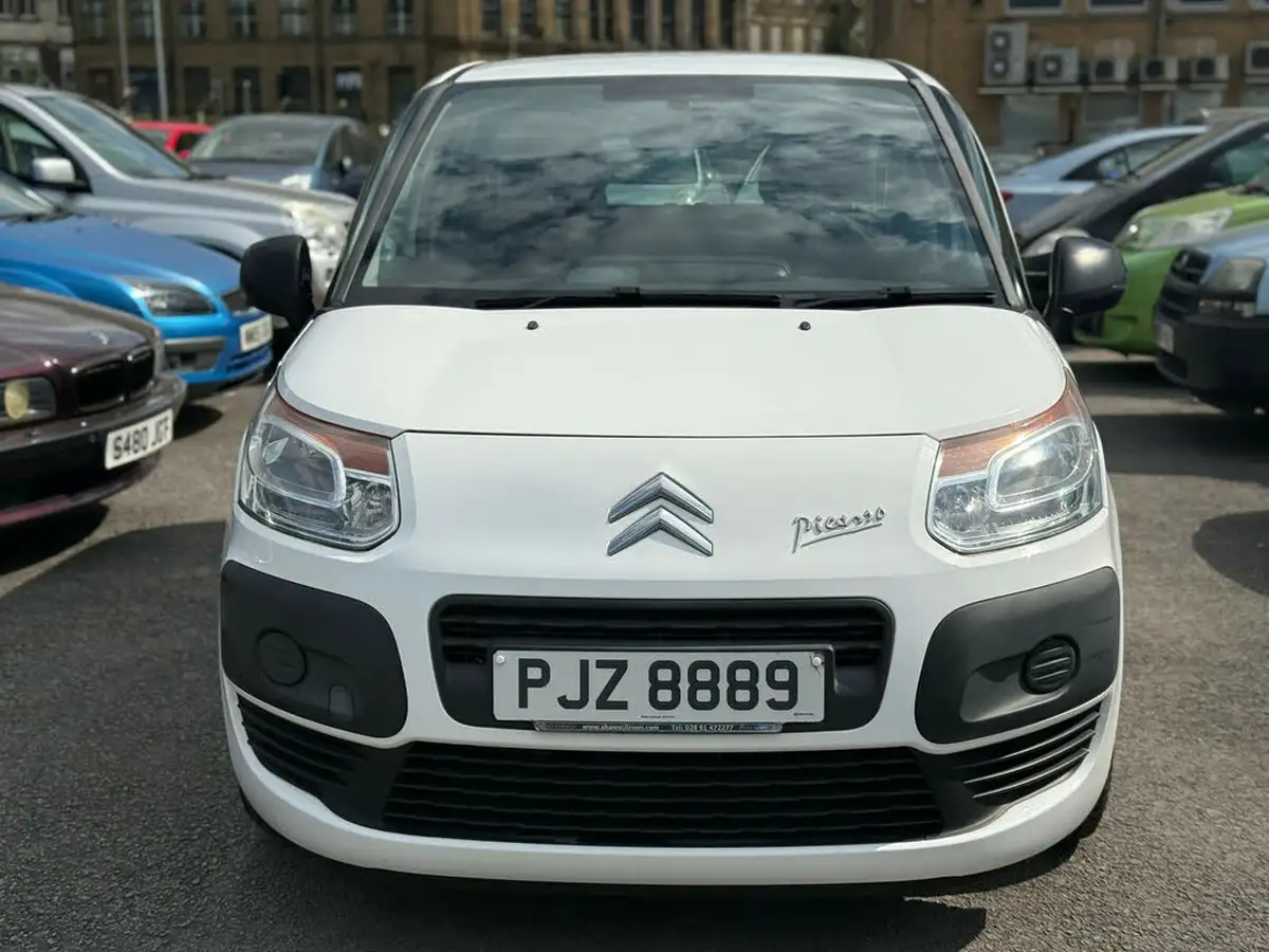 2010-citroen-c3-picasso-16td-vt-90ps-big-1