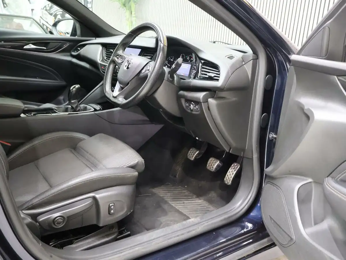 2018-vauxhall-insignia-grand-sport-20td-sri-vx-line-nav-big-8