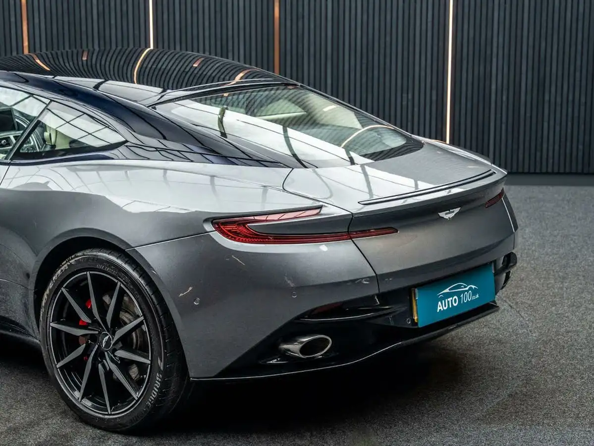 2016-aston-martin-db11-52-v12-launch-edition-big-18